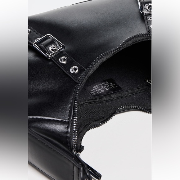 8 Other Reasons Black Double Buckle Vegan Leather Shoulder Bag NWT - Picture 4 of 13